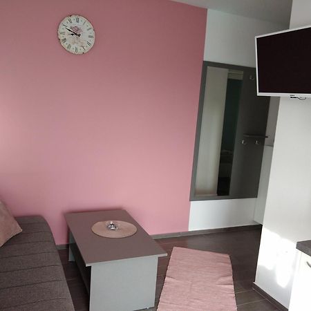 Apartmani Verica Карлобаг Экстерьер фото