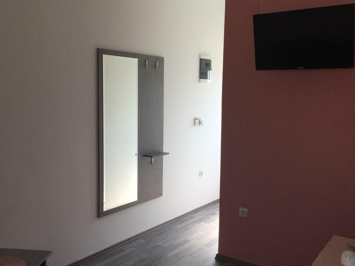 Apartmani Verica Карлобаг Экстерьер фото
