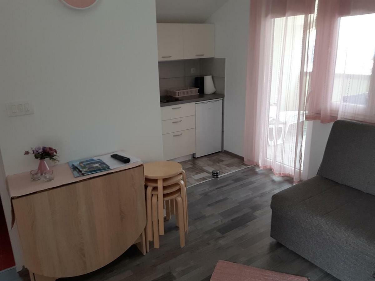 Apartmani Verica Карлобаг Экстерьер фото