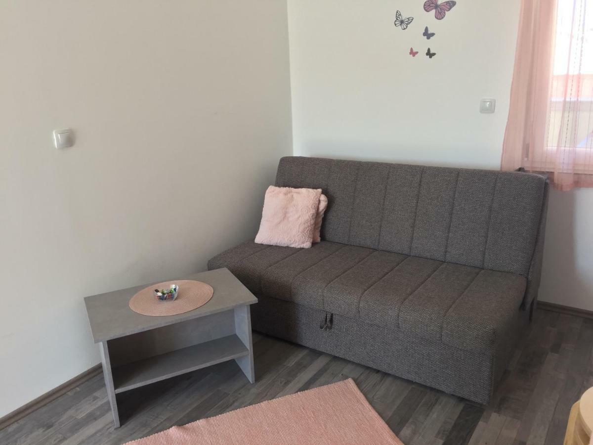Apartmani Verica Карлобаг Экстерьер фото