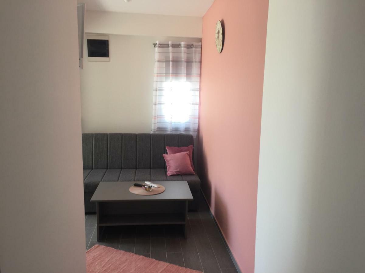 Apartmani Verica Карлобаг Экстерьер фото