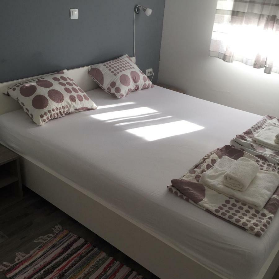 Apartmani Verica Карлобаг Экстерьер фото